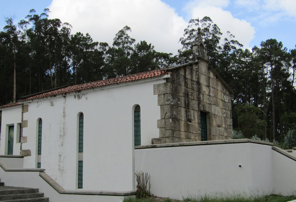 capela_cemiterio_santiaguinho